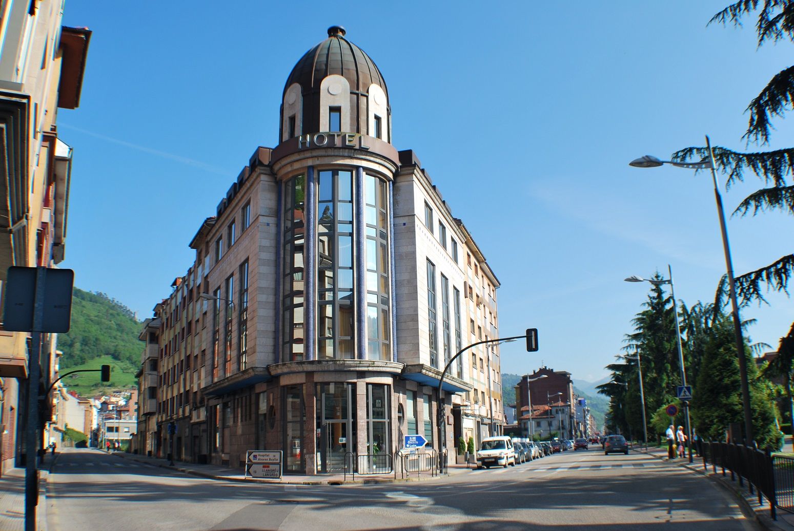 Hotel Mieres Del Camino Buitenkant foto