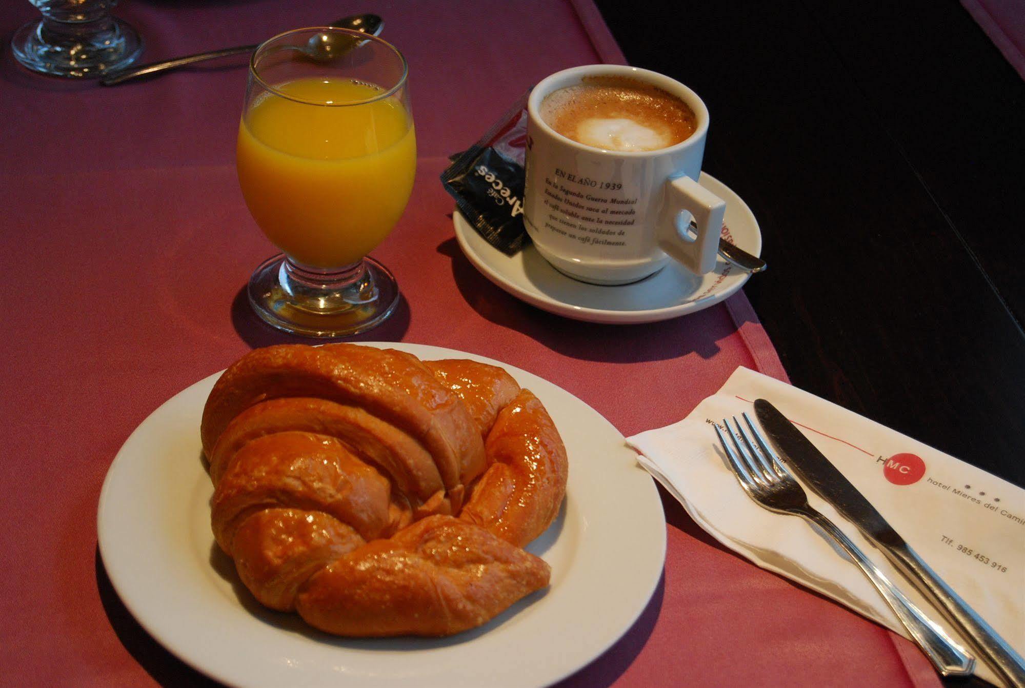 Hotel Mieres Del Camino Buitenkant foto